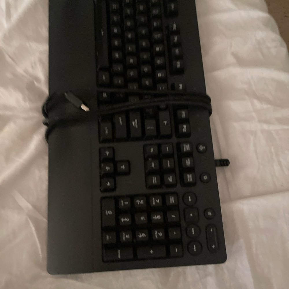 Logitech Sleek Black Wired Keyboard